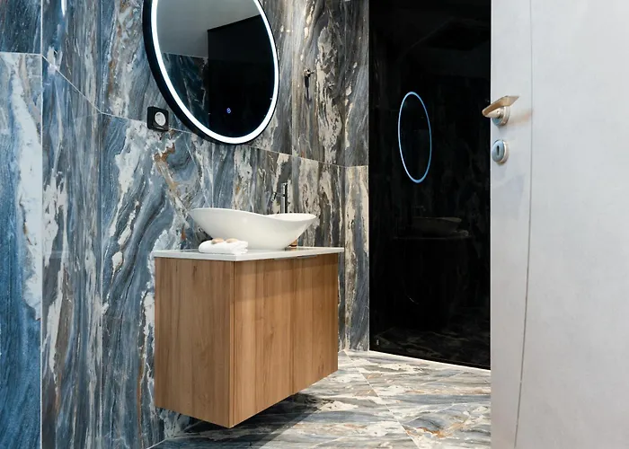 Irini's * Mikros Gialos