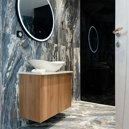 Irini's * Mikros Gialos